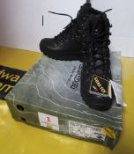 Lowa mountain boot GTX, black, size 6. Location: Unit 8, Cockles Farm, Middle Pill, Saltash,