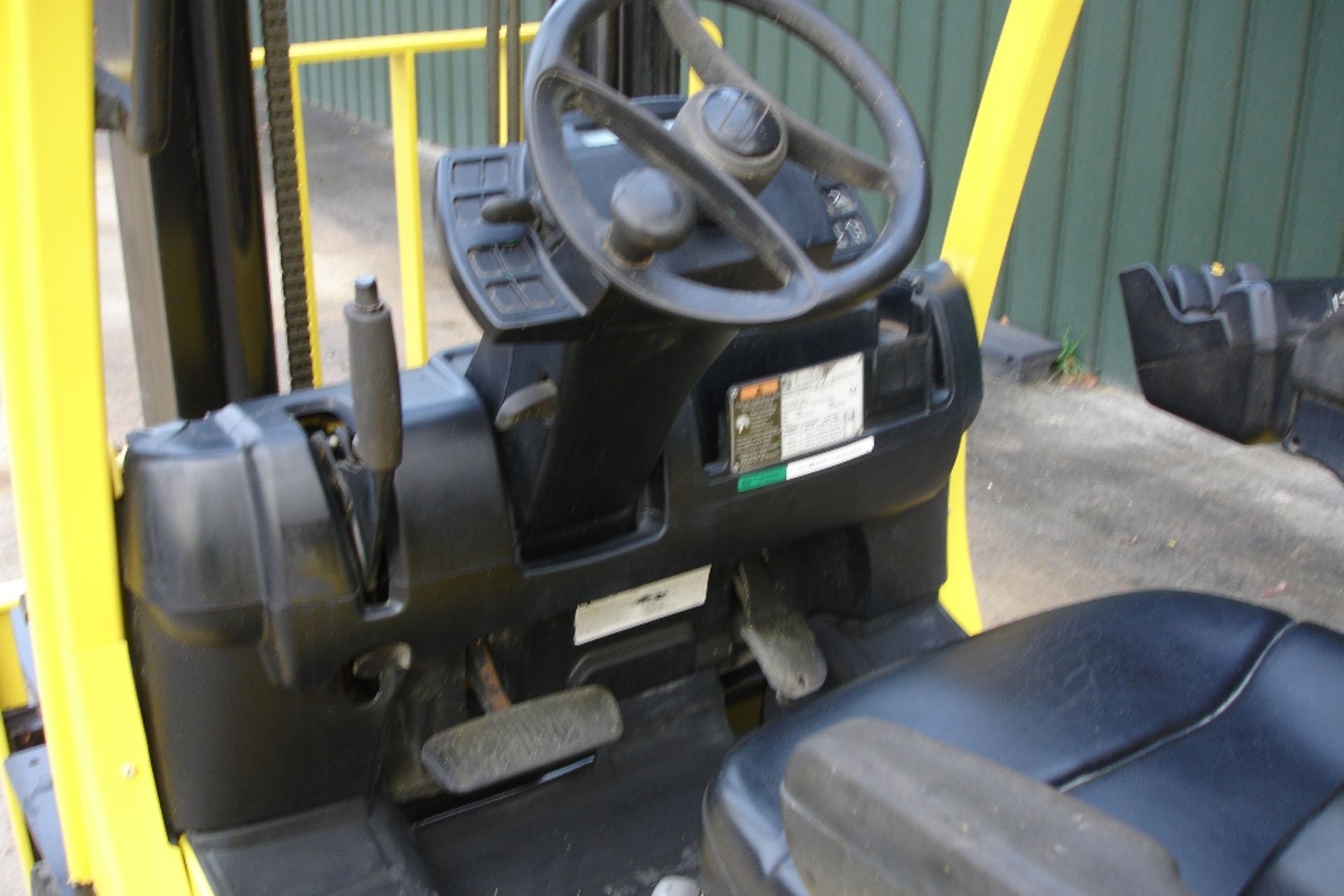 Hyster H2.5FT Forklift  ( Diesel )   ( 2006 ) - Image 5 of 6