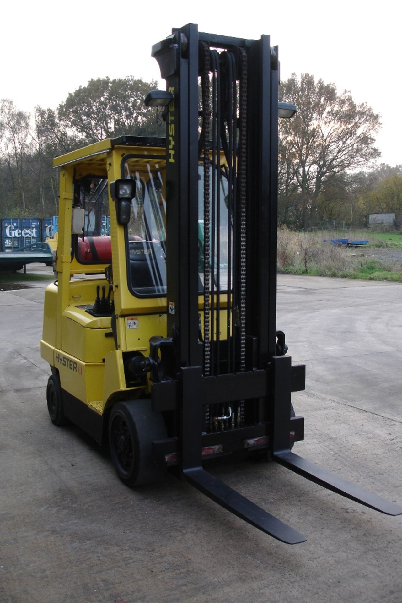 Hyster S4.00XM Forklift   ( 2004 ) - Image 4 of 6