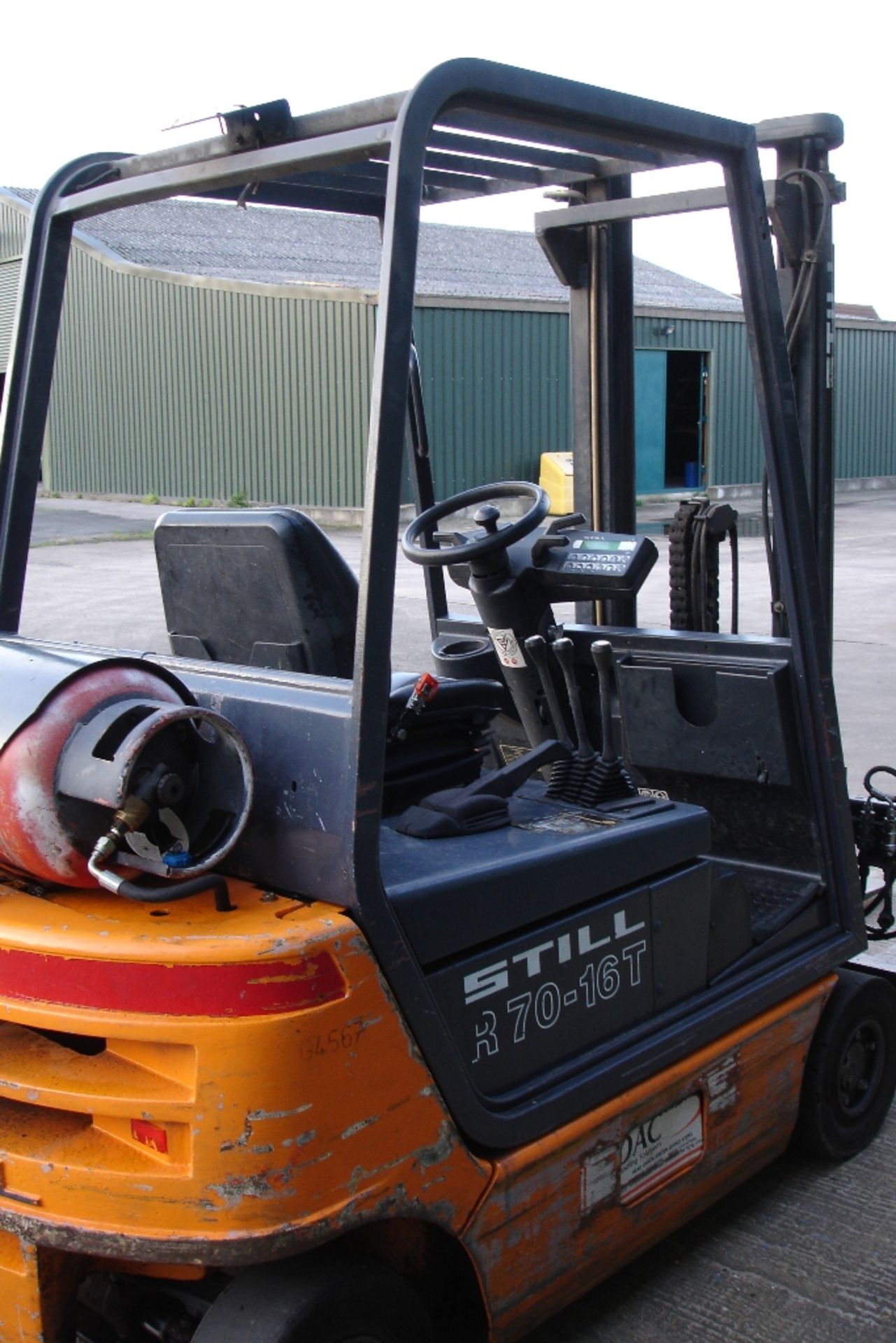 Still 1.6 Ton Forklift - Image 3 of 5