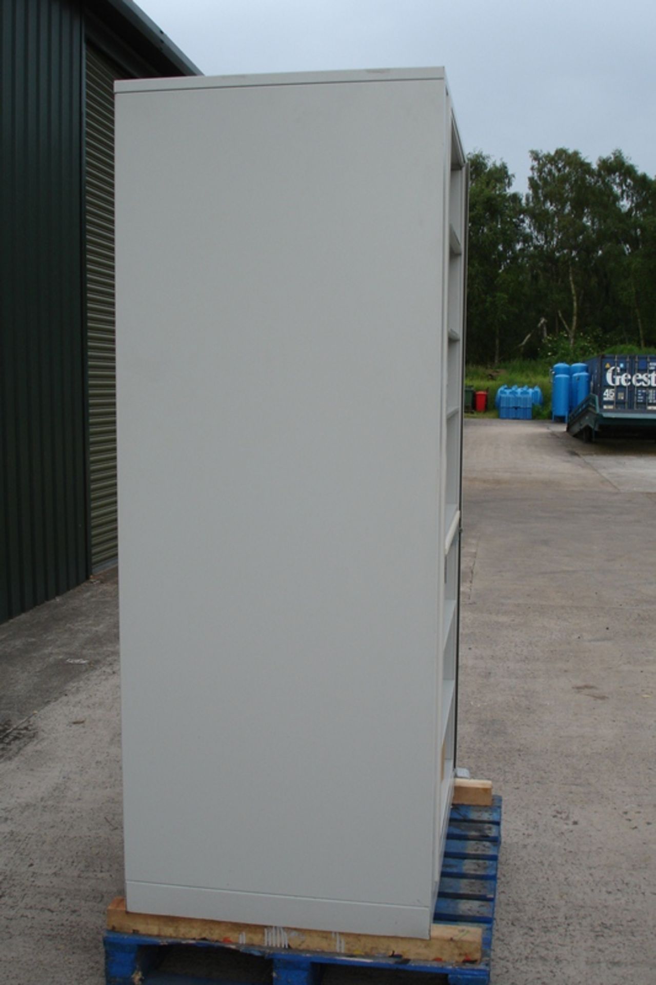 KARDEX REVOLVING LOCKABLE STORAGE UNIT . - Image 2 of 4