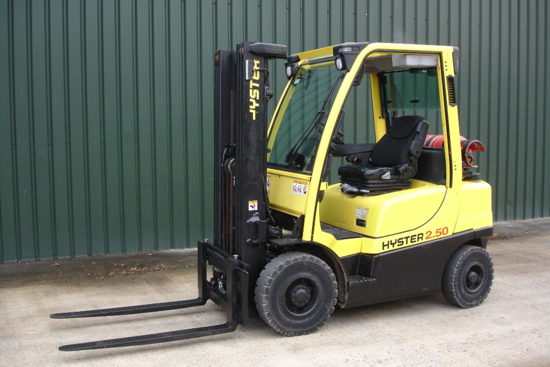 Hyster H2.5FT Forklift   ( 2005 )