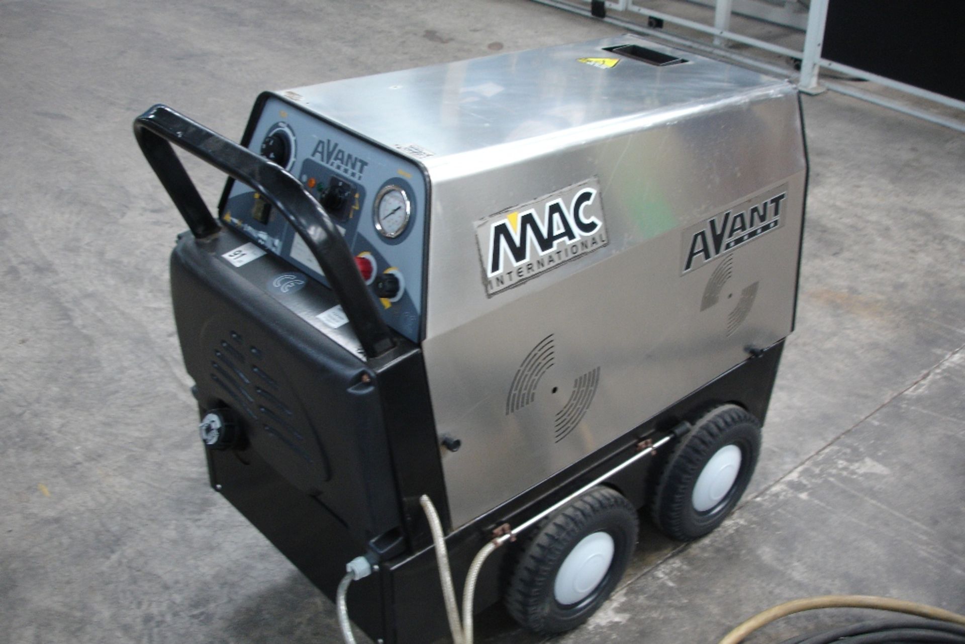 Mac Avant Hot/Cold water pressure washer