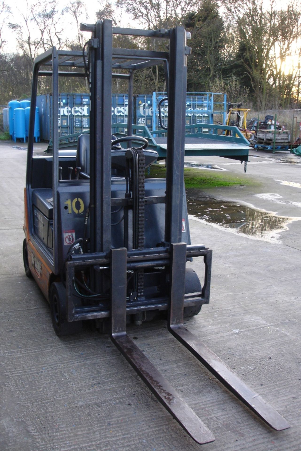 Still 1.6 Ton Forklift - Image 4 of 5