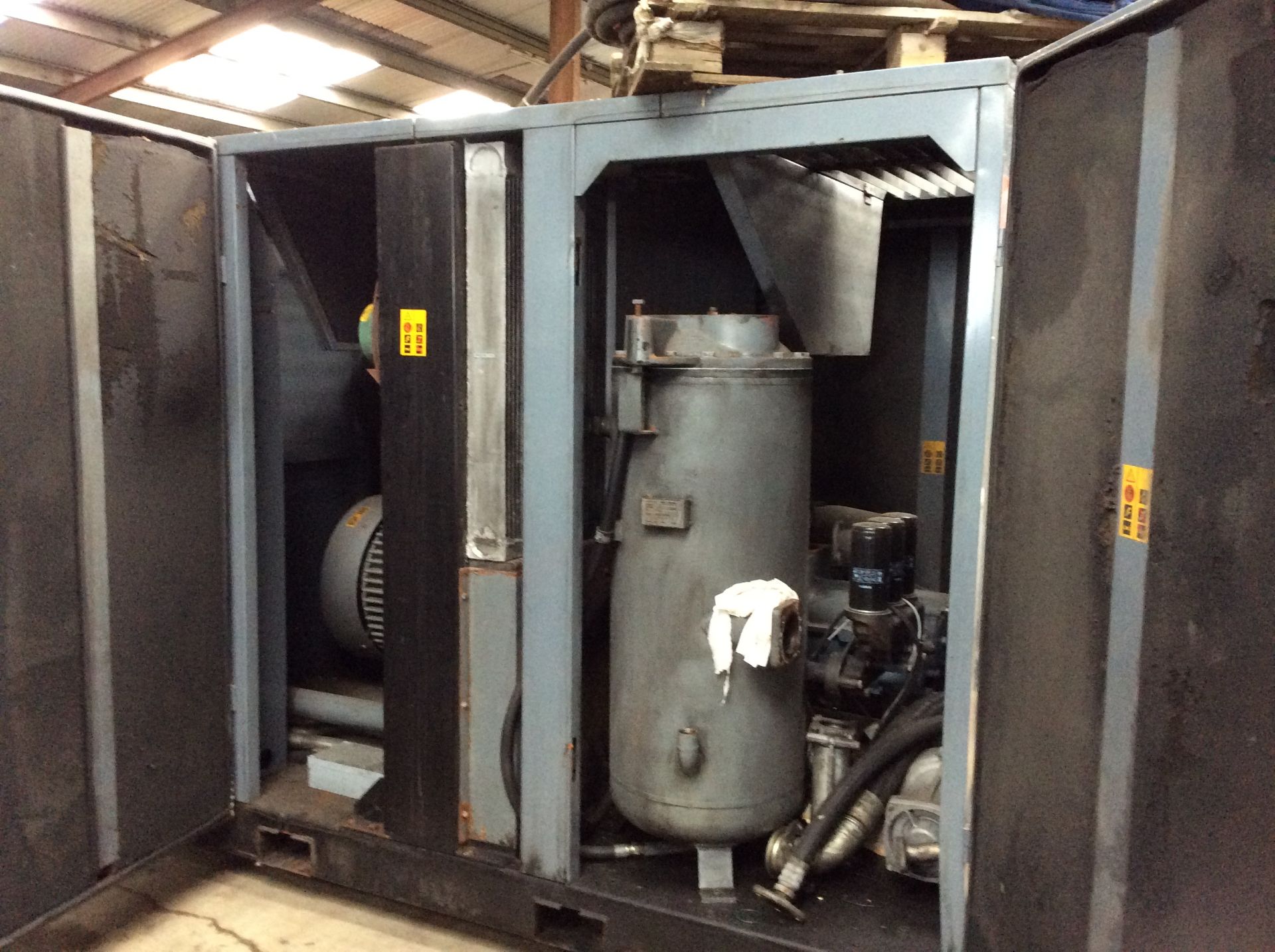 ATLAS COPCO GA160 COMPRESSOR (ATTENTION REQUIRED) - Image 3 of 4