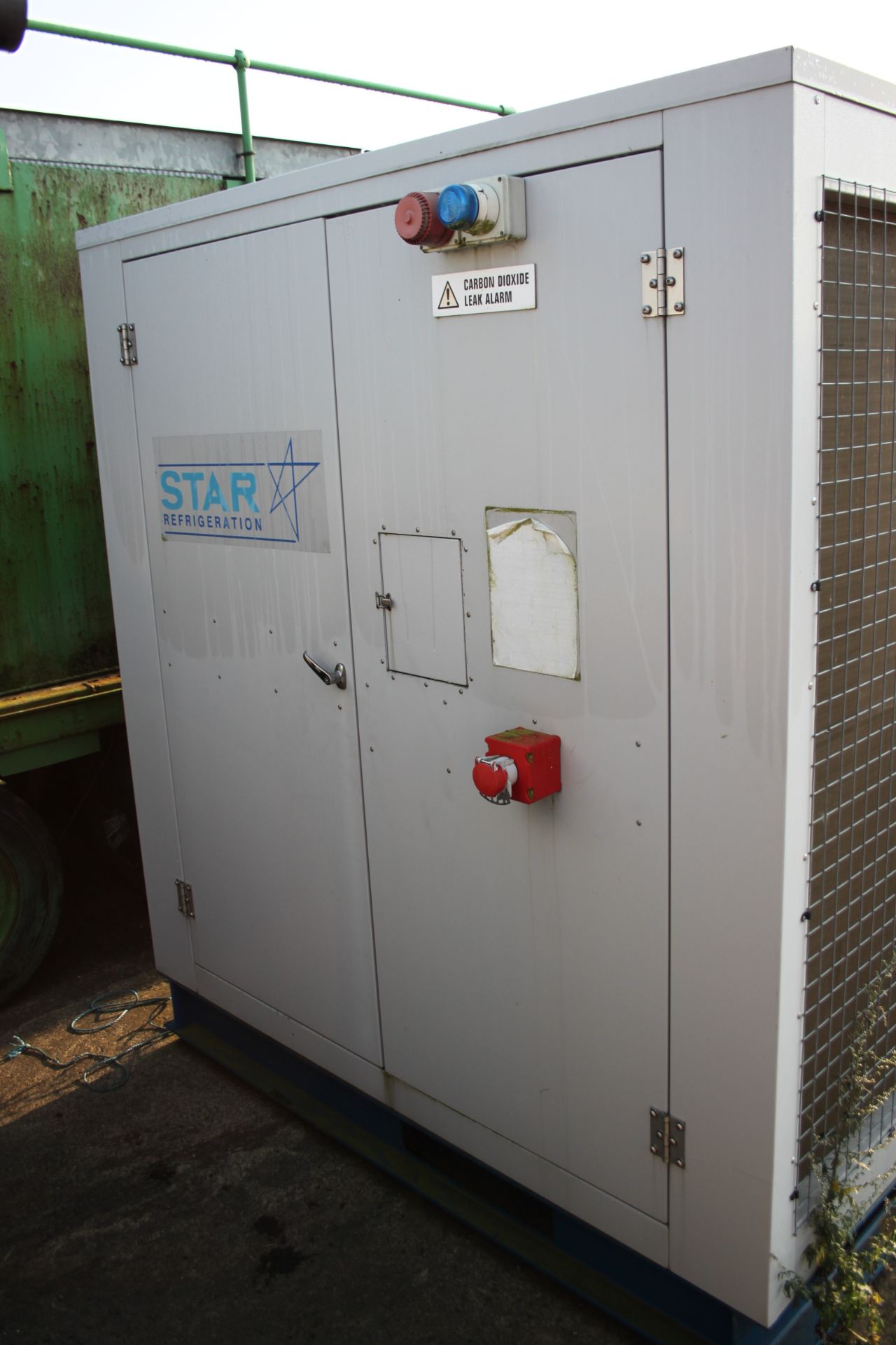 STAR REFRIGERATION CONTAINERISED 3PHS REFRIGERATION UNIT C/W TWIN COMPRESSORS, 4 INDEPENDENT