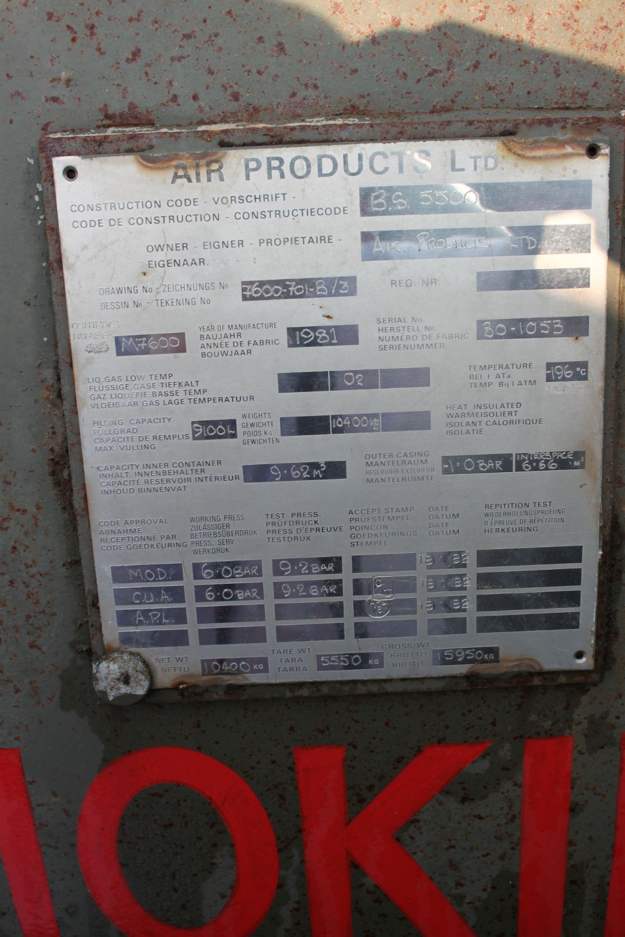 AIR PRODUCTS 9100LTR LIQUID OXYGEN STEEL/STAINLESS STEEL GLASS LINED TANK YEAR OF MANUFACTURE 1981 - Image 2 of 5