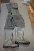 Dunlop chest wader boots & suit size 7