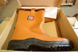 Cartec brown safety boots size 11