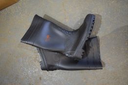 Blackrock rubber Wellington safety boots size 8