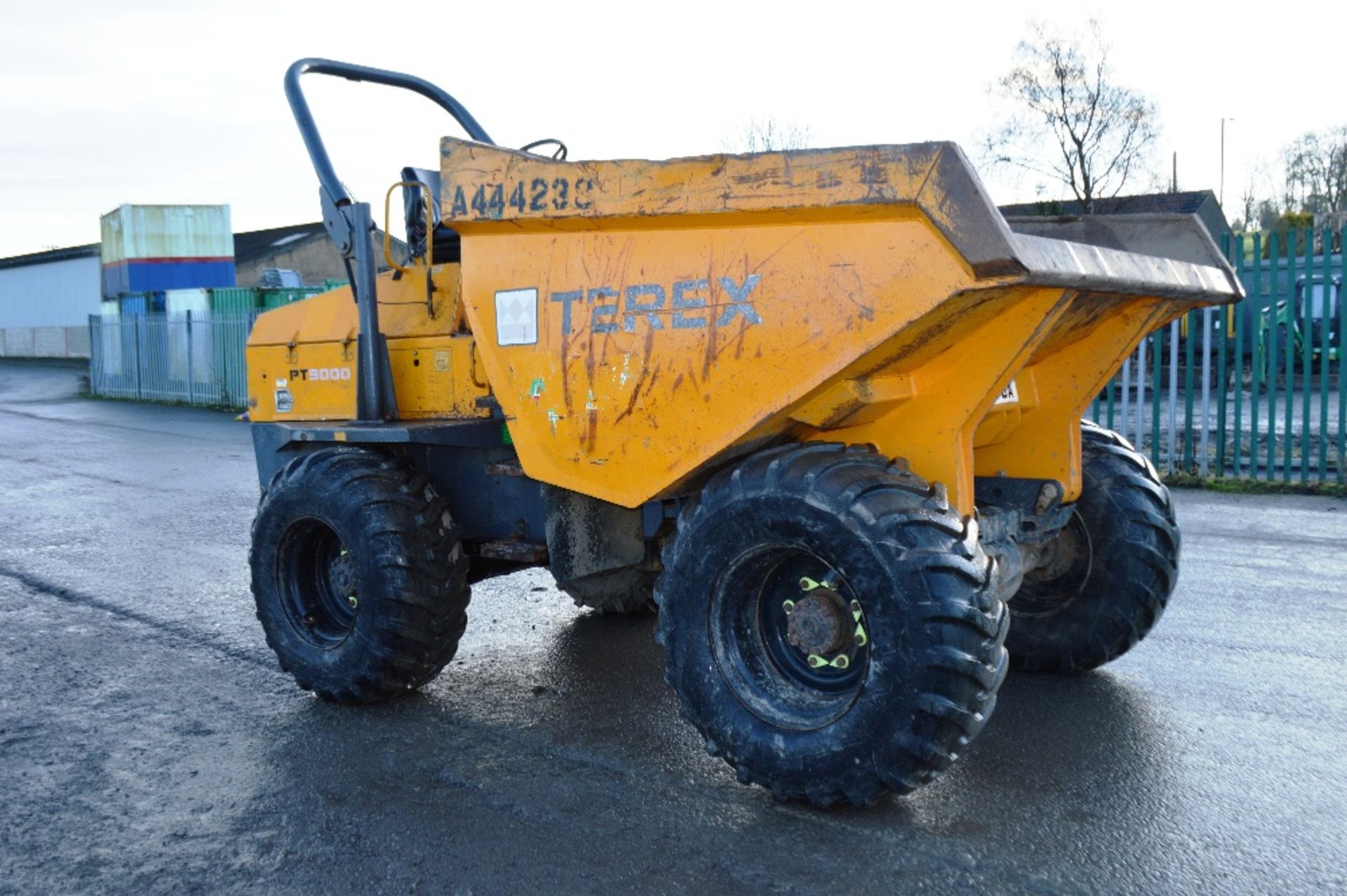 Benford Terex PT9000 9 tonne straight skip dumper
Year: 2007
S/N: E707FM365
Recorded Hours: 2599 - Image 4 of 15