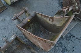 18 inch digging bucket