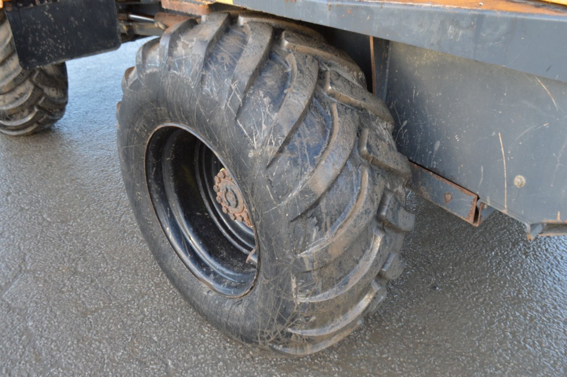 Benford Terex PT9000 9 tonne straight skip dumper
Year: 2007
S/N: E707FM365
Recorded Hours: 2599 - Image 9 of 15