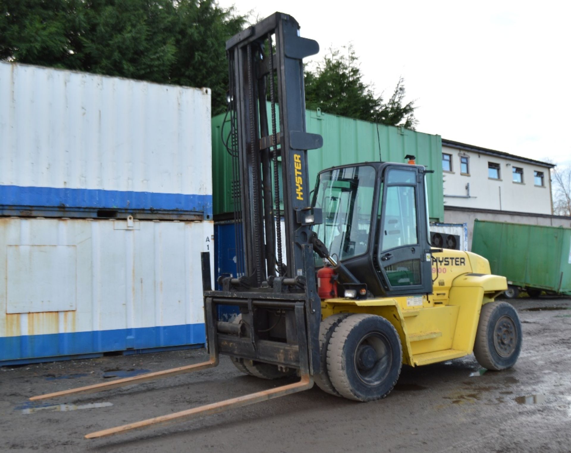 2003 Hyster 9.00 tonne counter balance fork lift