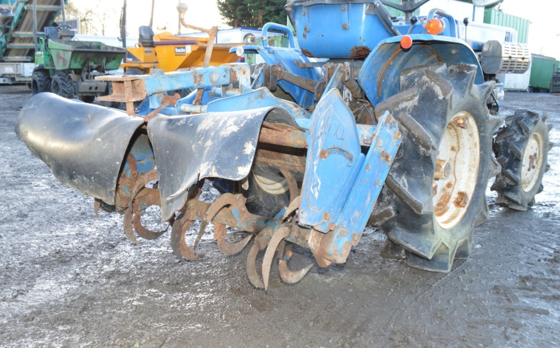 Iseki TX 1300 F diesel driven 4wd compact tractor - Image 5 of 7