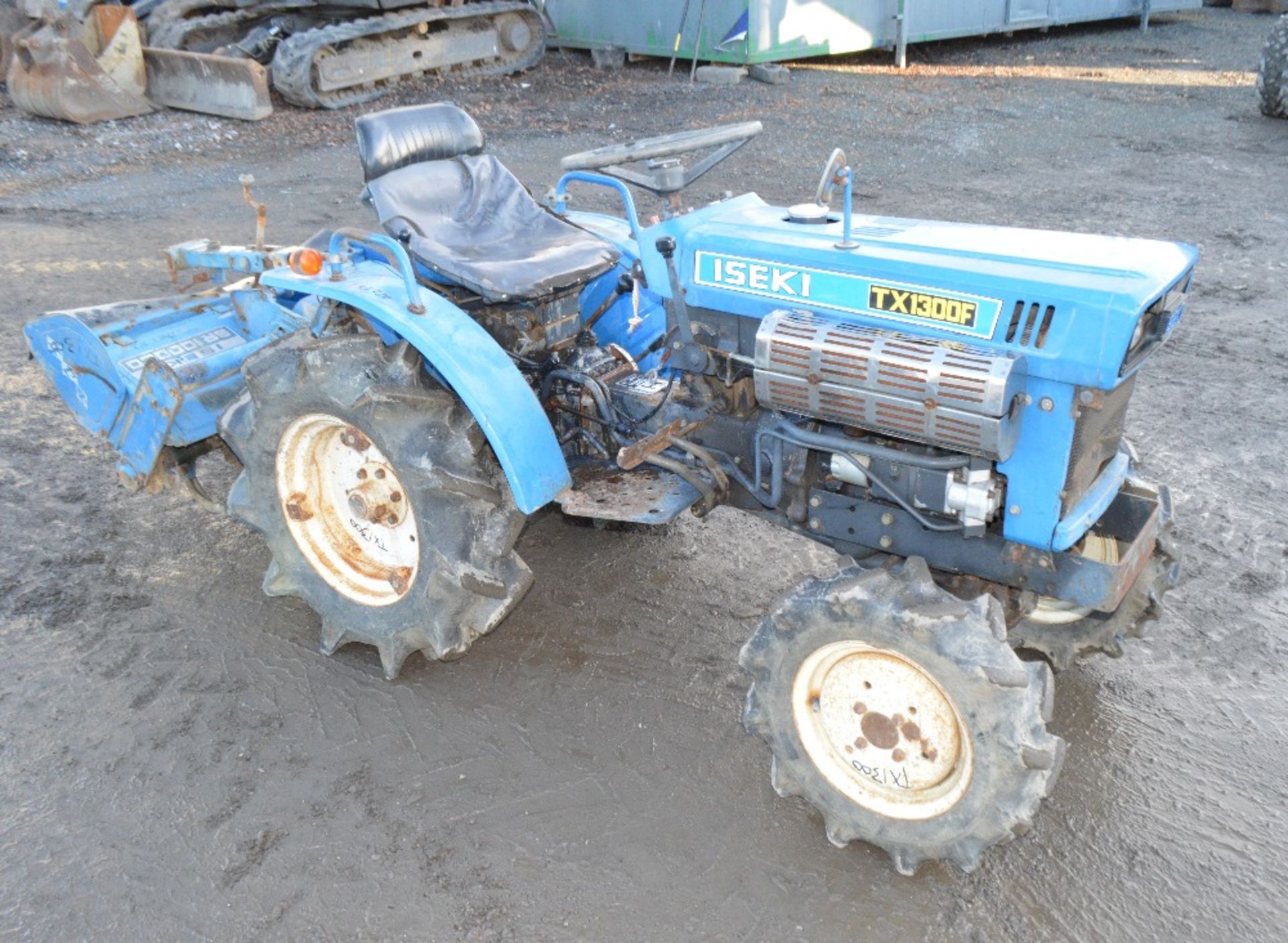 Iseki TX 1300 F diesel driven 4wd compact tractor - Image 4 of 7