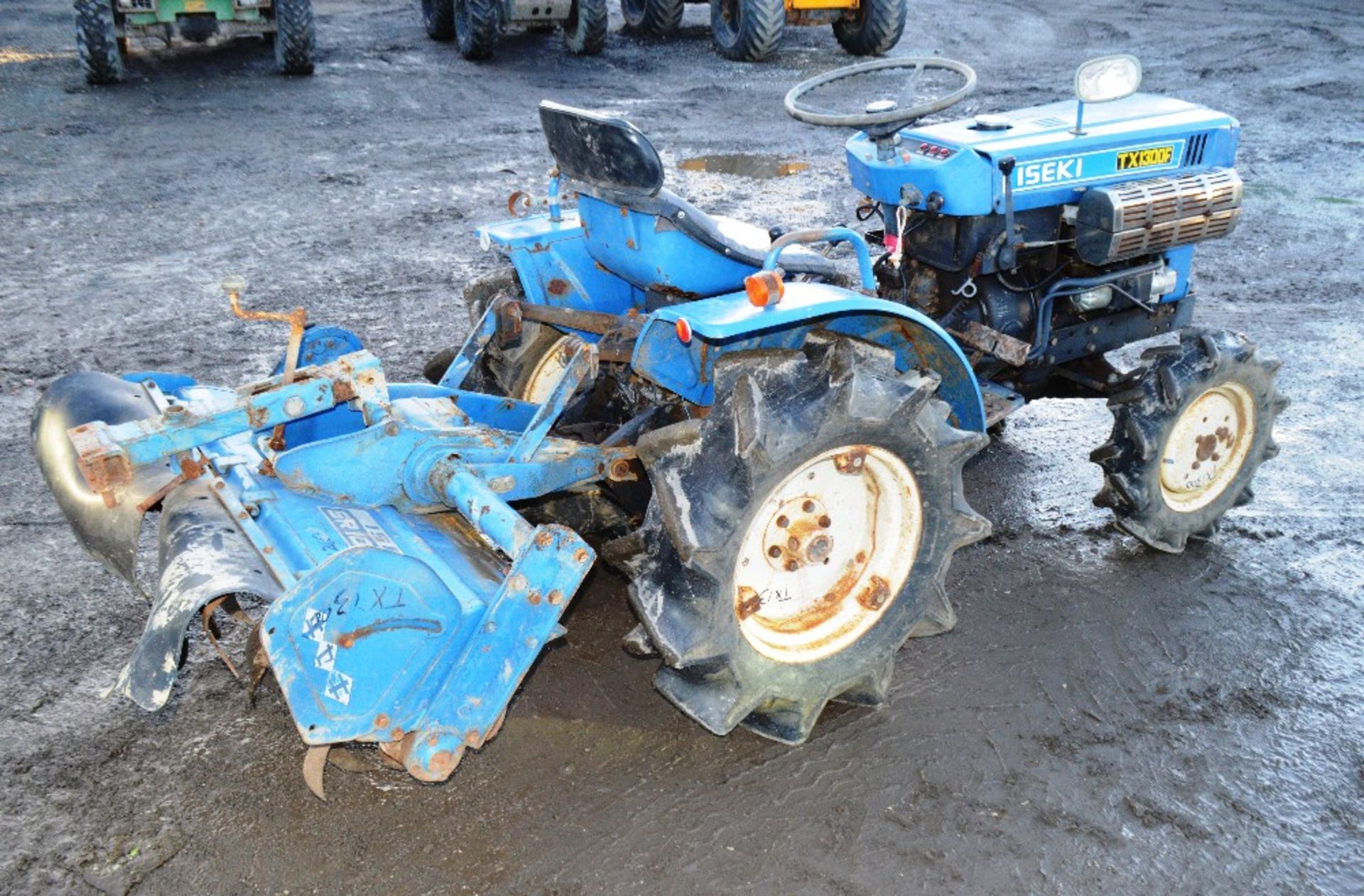 Iseki TX 1300 F diesel driven 4wd compact tractor - Image 3 of 7