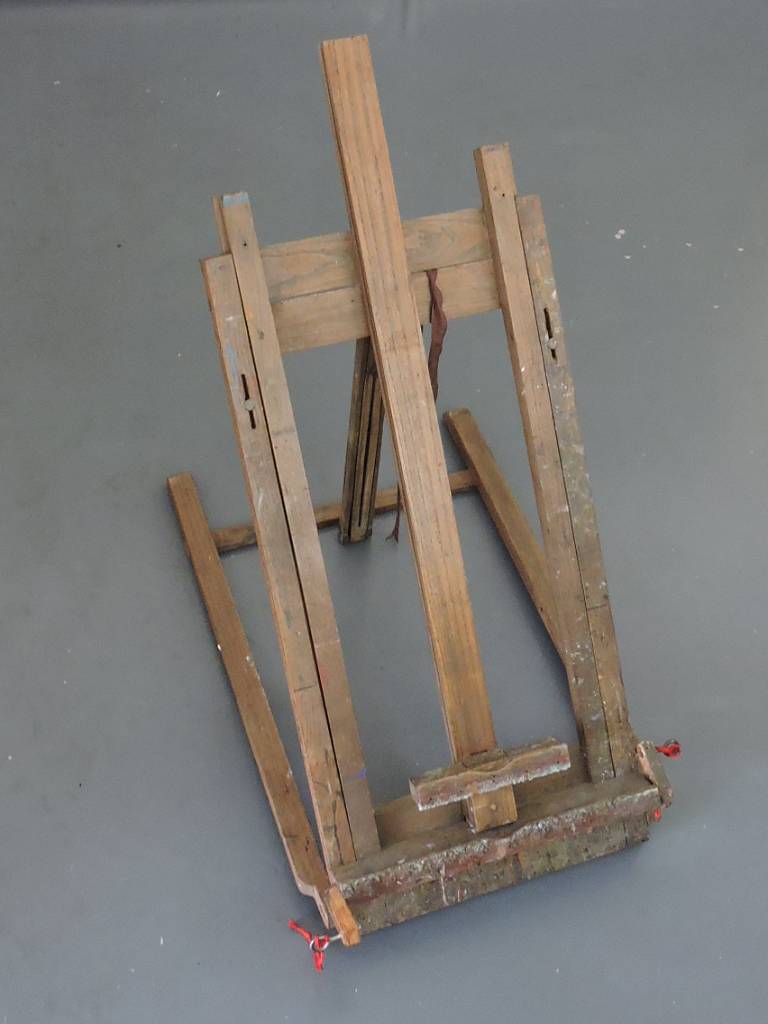 An early 20th Century brass mounted oak artists portable easel.