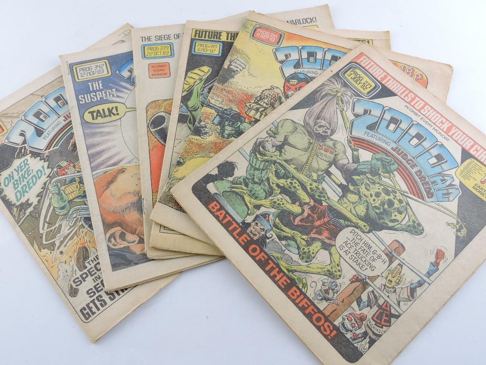 Approx. 150 assorted American comics by DC, Marvel and 2000AD, including Judge Dredd, Black