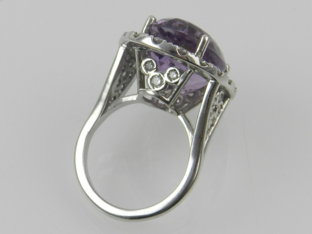 An amethyst and diamond set white metal - Image 3 of 4