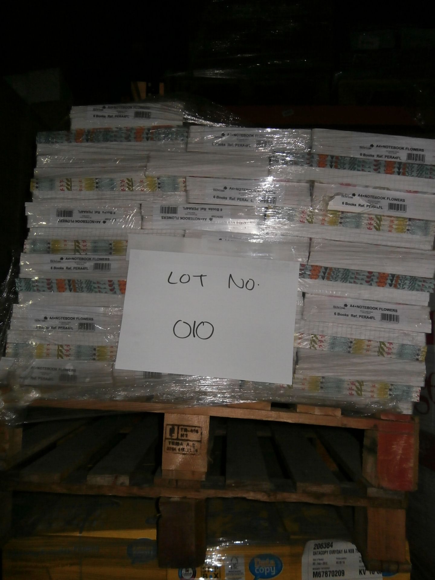 1 x Pallet of Silvine A4 Flower Notebooks (RRP £29.99 Per 6 Pack - Approximately 100 Packs in Total)