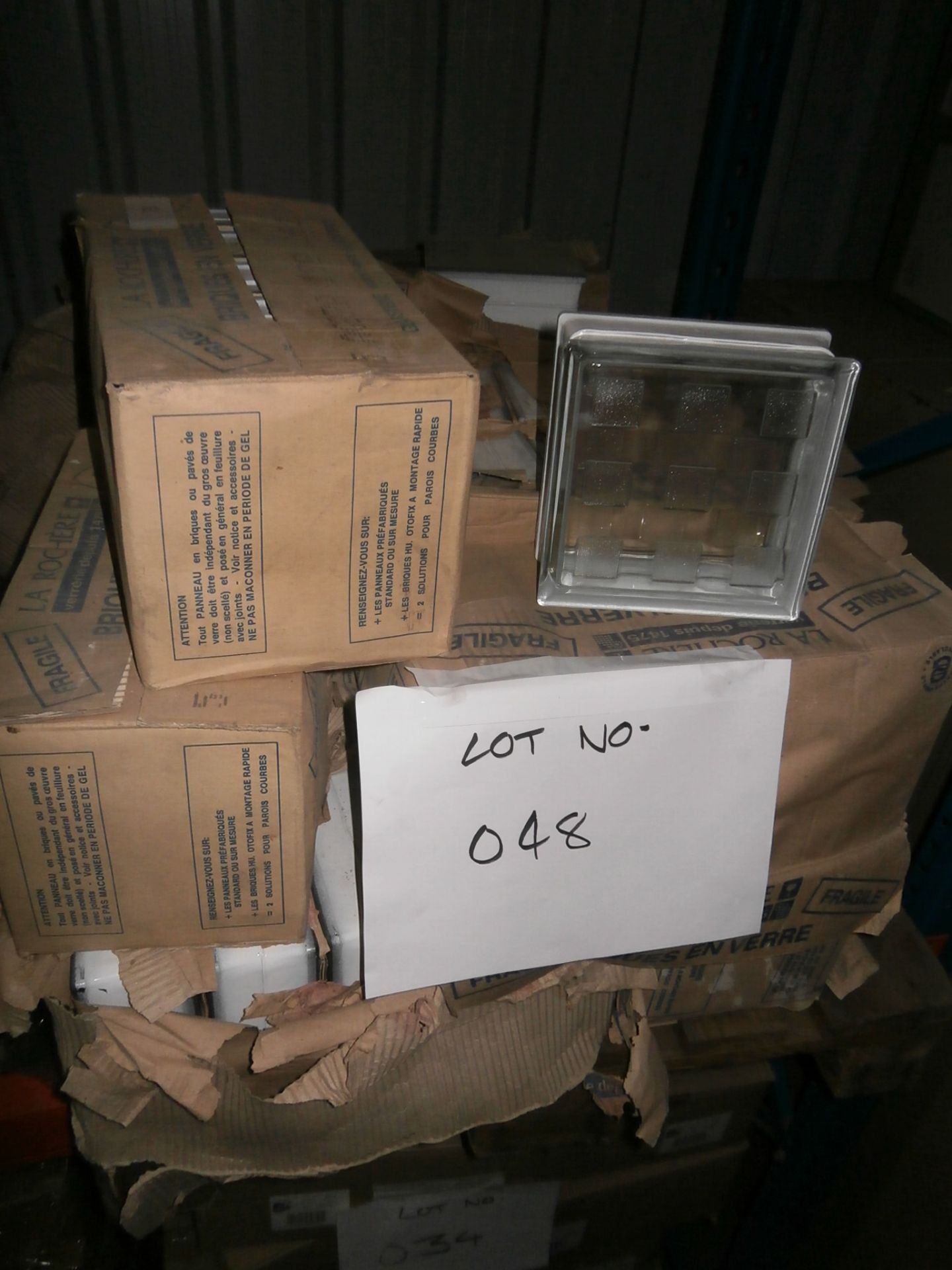 16 Boxes of 5 Glass Bricks/Blocks for Bathroom/Kitchens - Damaged Packaging But Bricks are New and