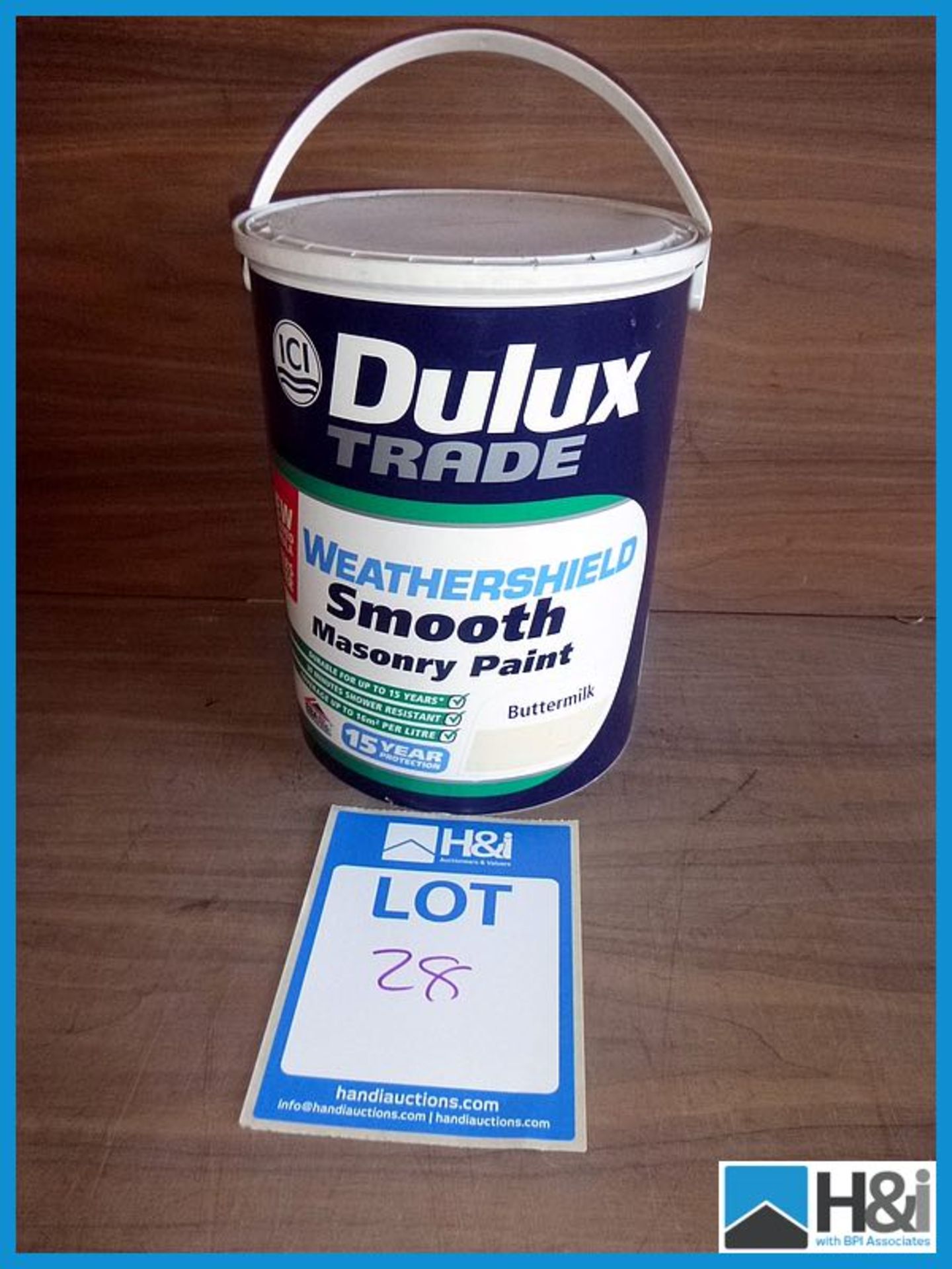 5 litres Dulux Trade Weathershield, smooth masonry paint, Buttermilk, unused Appraisal: Good