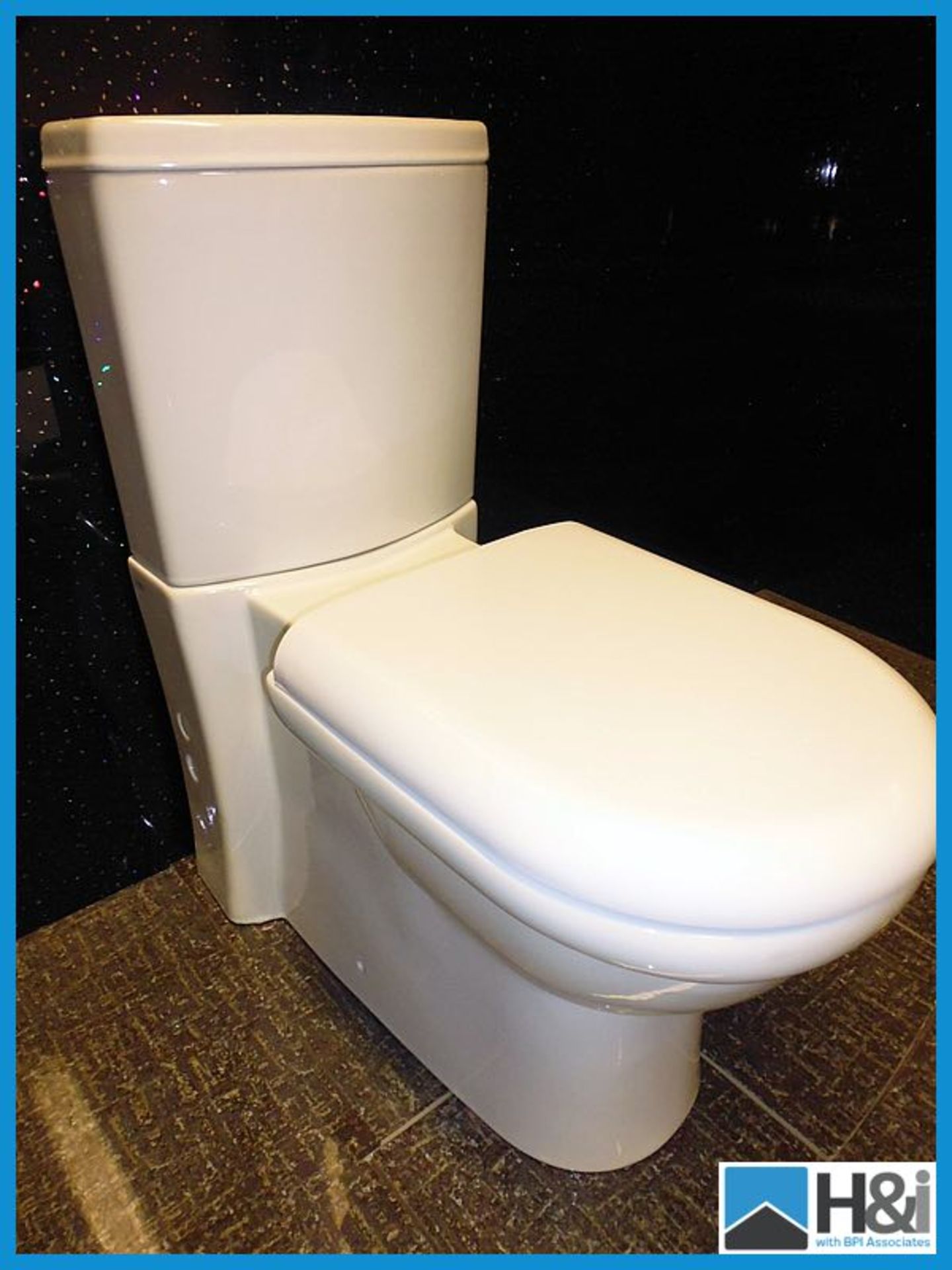 Stunning White Ceramic Claygate Monaco WC. Includes Cistern and Seat. Typical RRP 399 Appraisal: - Image 2 of 2