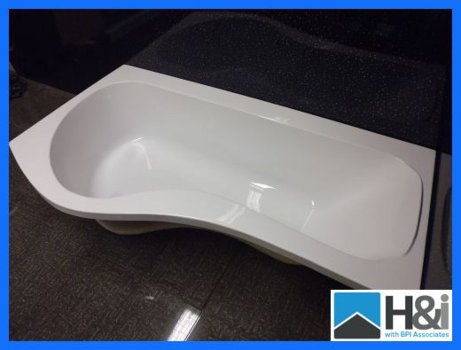 High Quality 'P' Shaped Bath. Left Hand Including Feet Supports. 1700mm x 930mm. End of Stock Line - Image 2 of 3