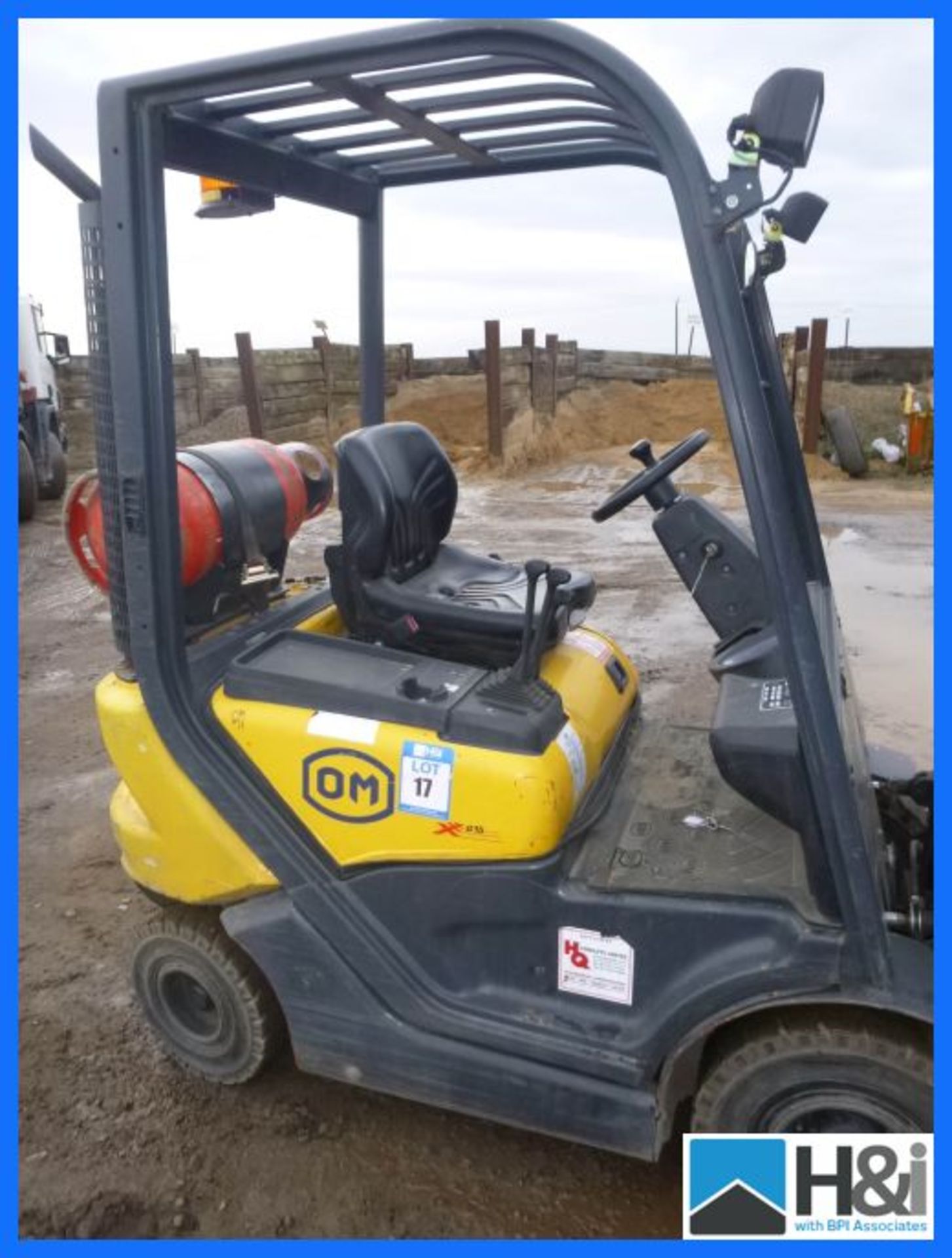 OM XG15. 1500 kg Gas forklift. Side shift. Double mast. HOURS 9370.4. In working order. Viewing