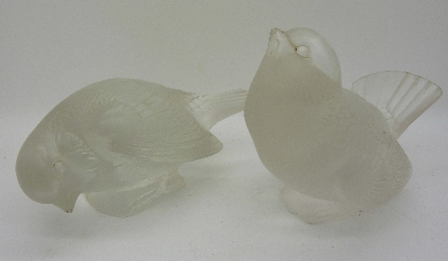 A pair of Lalique glass birds, one marked R. Lalique, both a/f