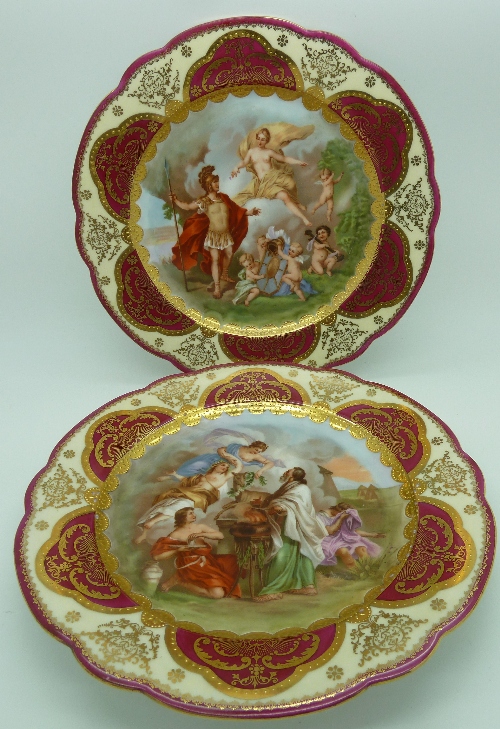 Two Dresden cabinet plates, diameter 24.5cm