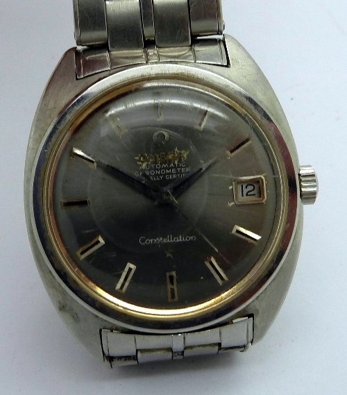A gentleman`s stainless steel Omega Constellation Chronometer automatic wristwatch, the circular