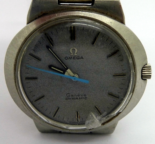 A gentleman`s stainless steel Omega Geneve Dynamic manual wind wristwatch, the circular grey dial