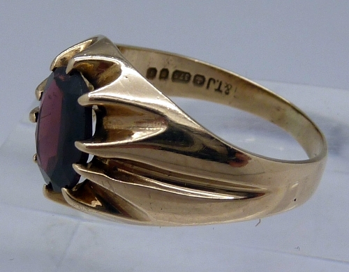 A 9ct gold and garnet ring, weight 3.5g, - Image 2 of 2