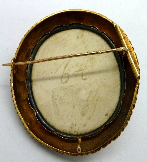 A 19th century yellow metal mounted came - Image 3 of 4