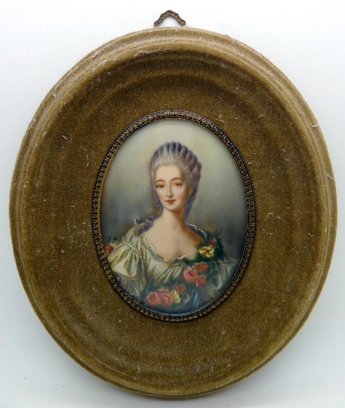 An oval picture of a lady in Georgian dress, height of picture 118mm