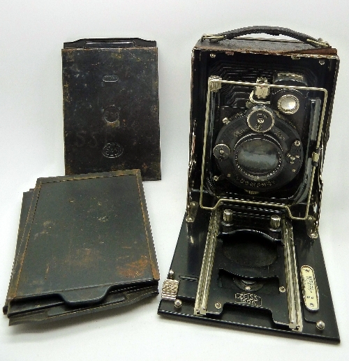 A Compur Zeiss Ikon camera