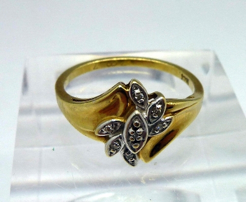 An 18ct gold and diamond ring, weight 2.9g, size N