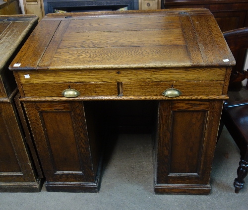 An Edward VII oak clerk`s desk