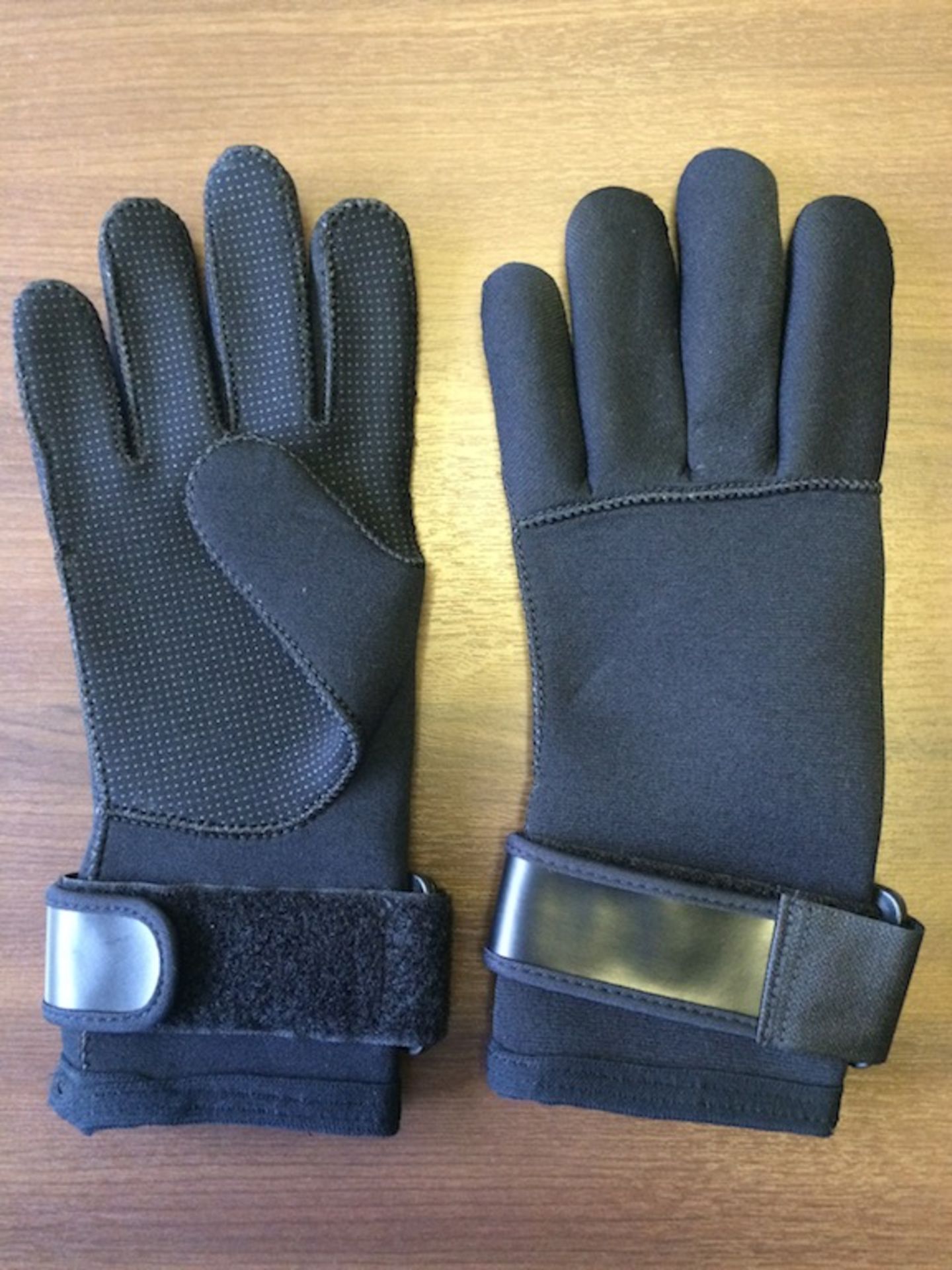10 x Neoprene Gloves - Small