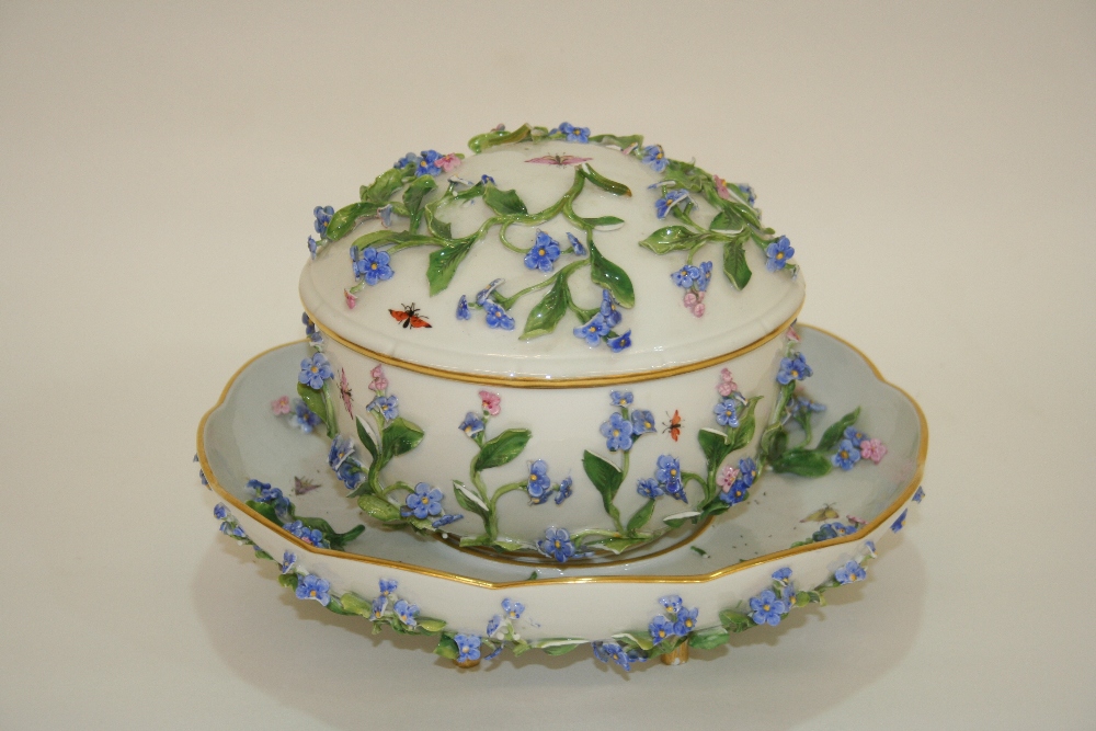 A 19tth Century Meissen bowl, cover and matching stand, with profuse floral encrusted decoration - Image 2 of 3