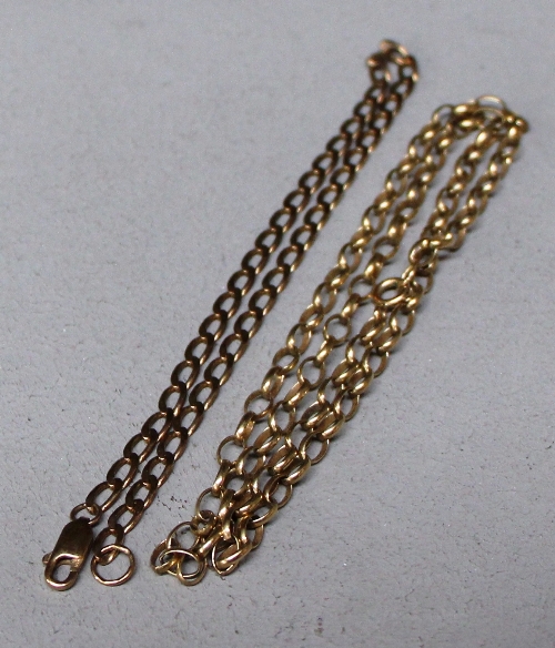 A 9ct gold open link necklace and a 9ct flattened curb link ankle chain [total approximate weight