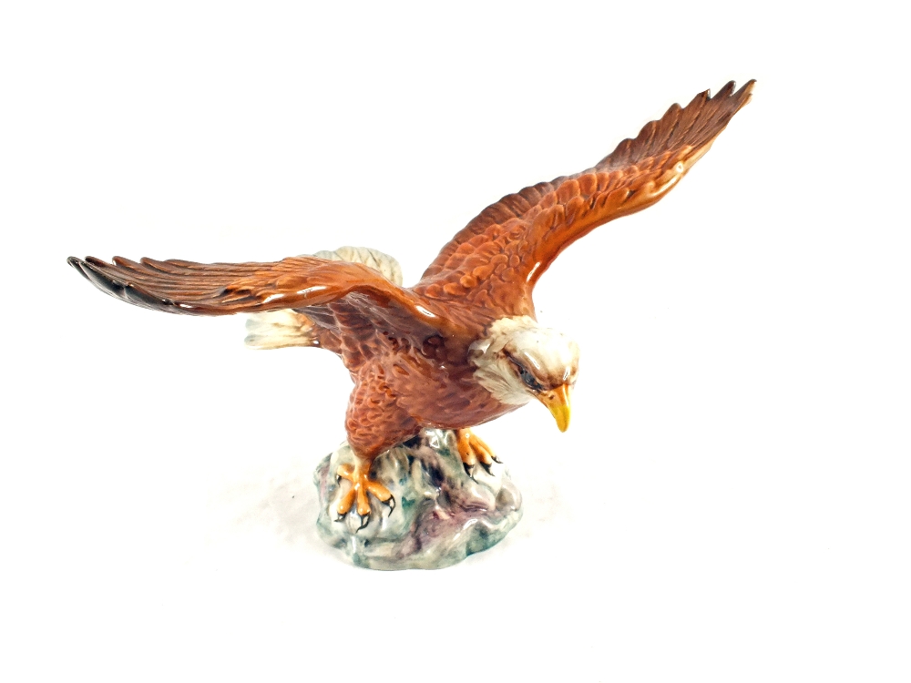 A Beswick Bald Eagle no. 1018
