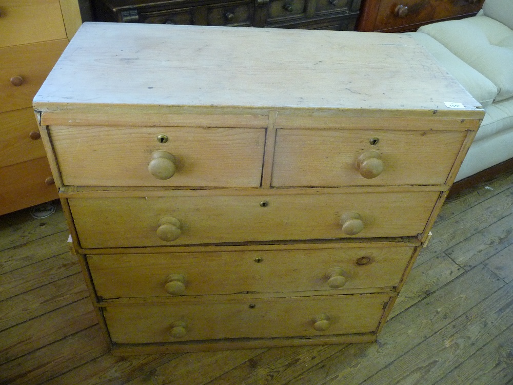 A small Pine cut chest of drawers
