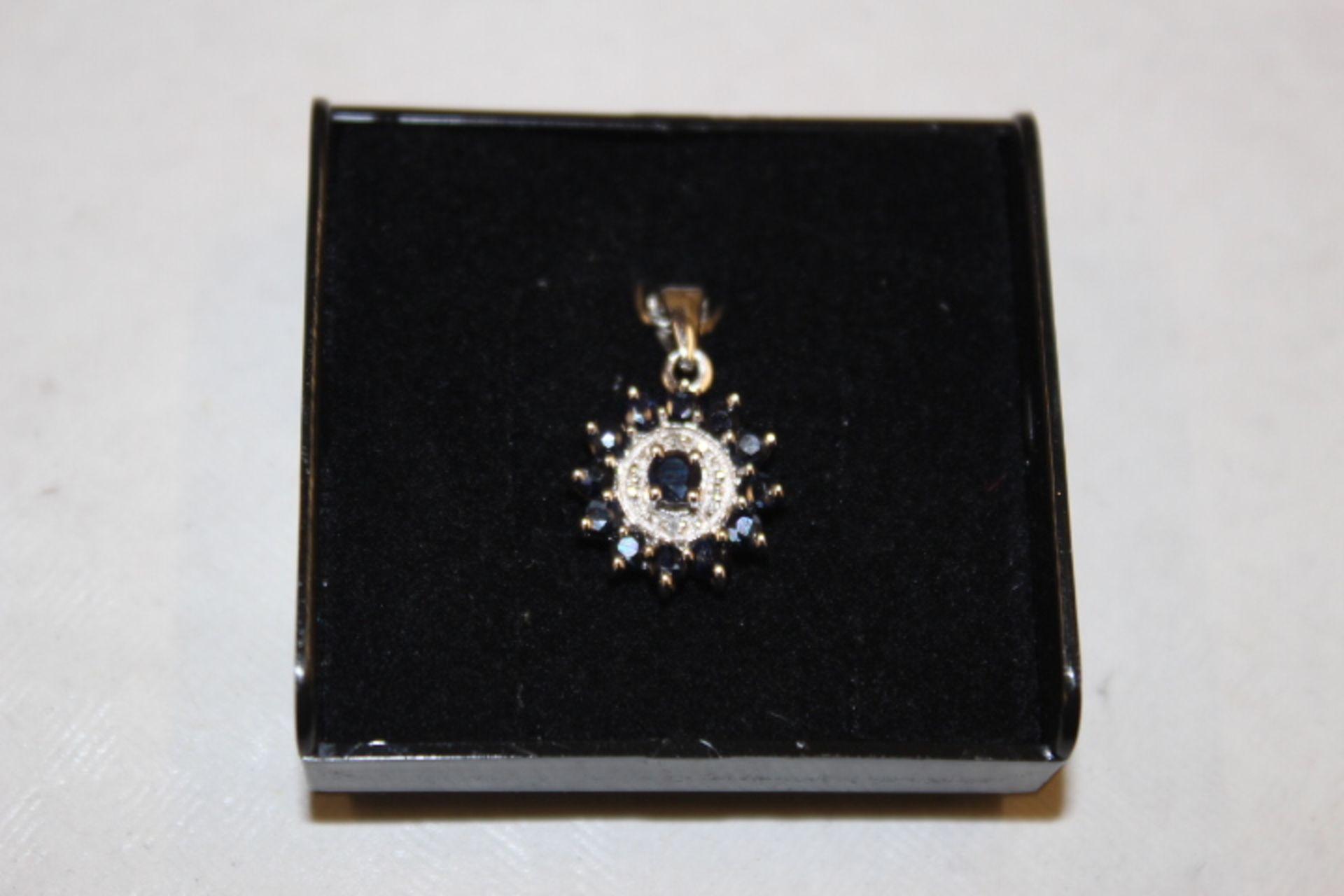 V WM (925) Sapphire & Diamond Pendant