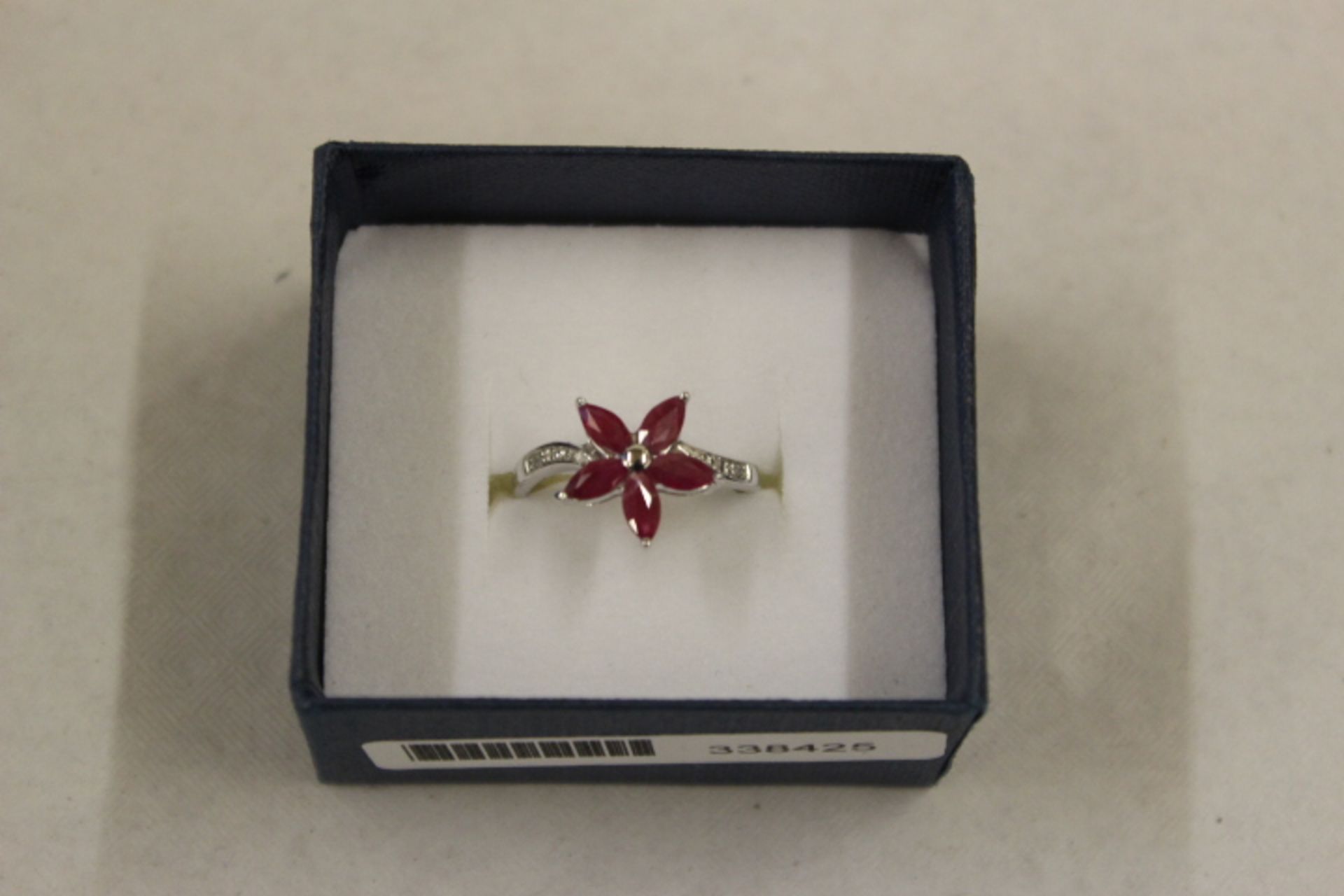 V WM (925) Ruby & Diamond Flower Ring