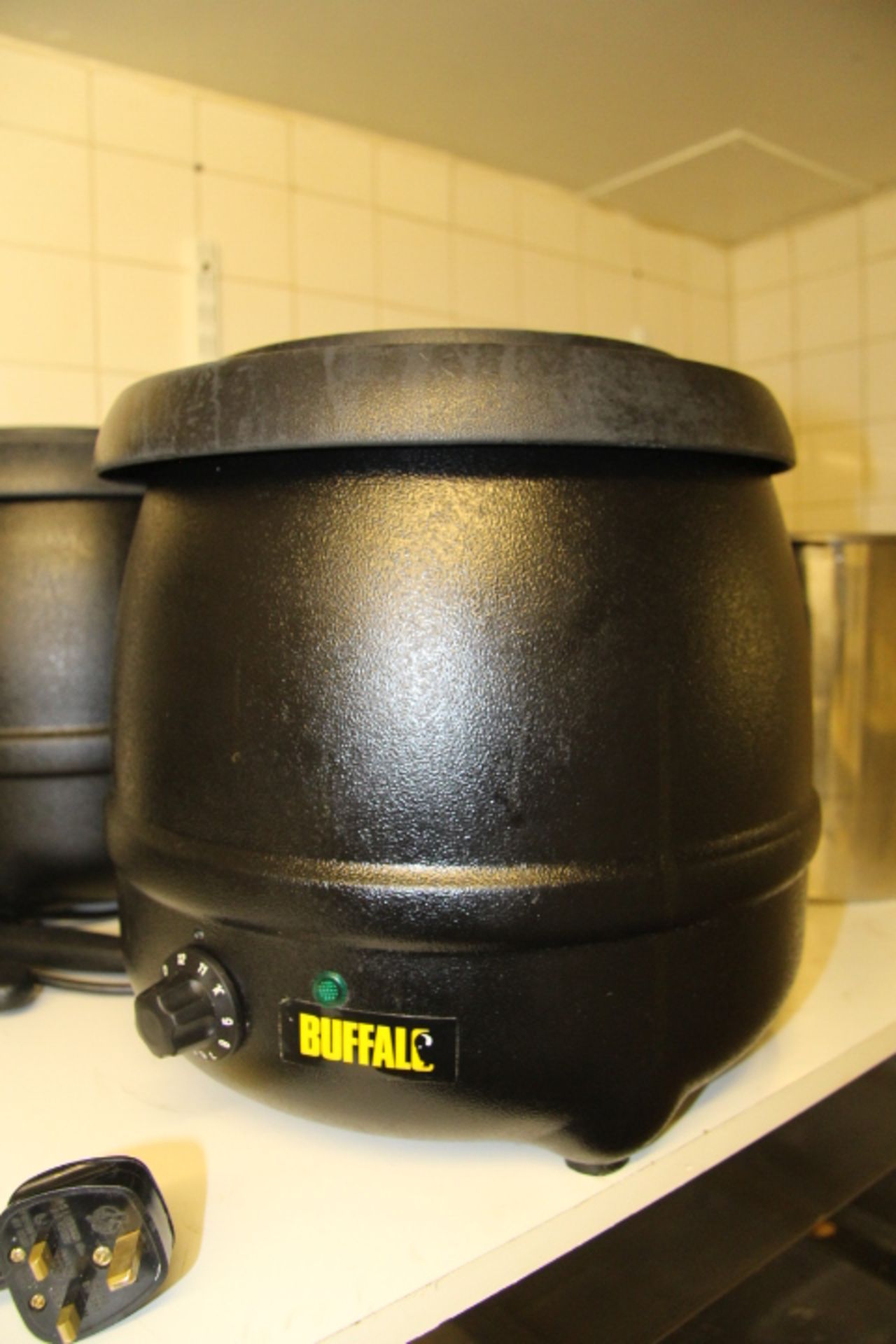 V Kitchen -  Buffalo L715B Commercial Soup Warmer
