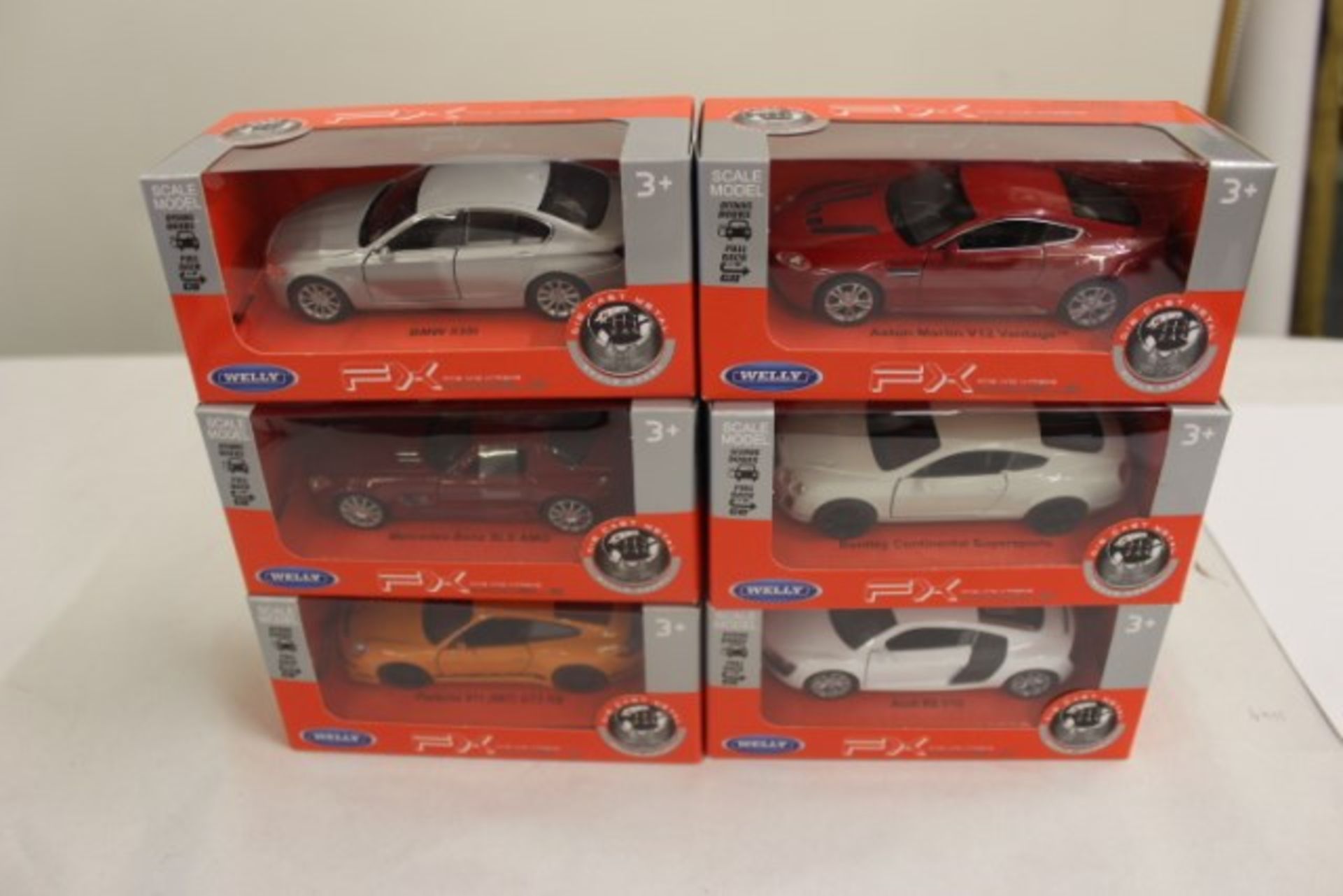 V 1:38 Scale Die Cast Model Sports Cars (1 of 6 various)