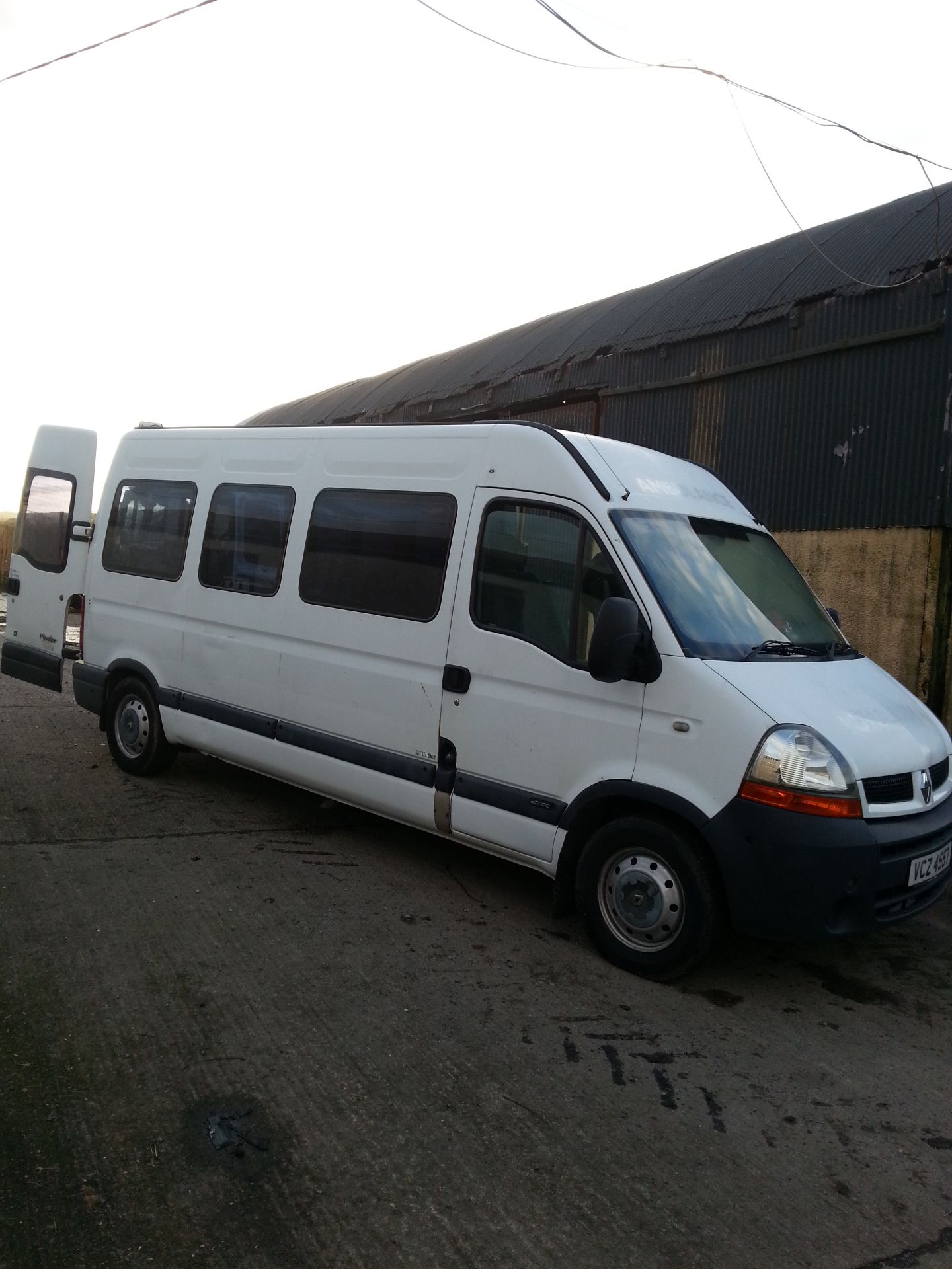 2004 renault master lm 35 dci 2.5 diesel side door air suspension seats in rear psv'd to 18 may 2015 - Image 2 of 6